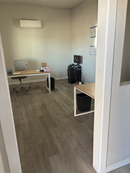 More Photos Of 555 1st St, Exeter Industrial For Lease