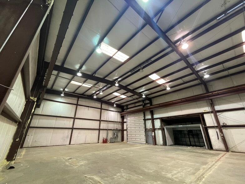 More Photos Of 6307 E Hwy 270, Alderson Warehouse For Lease