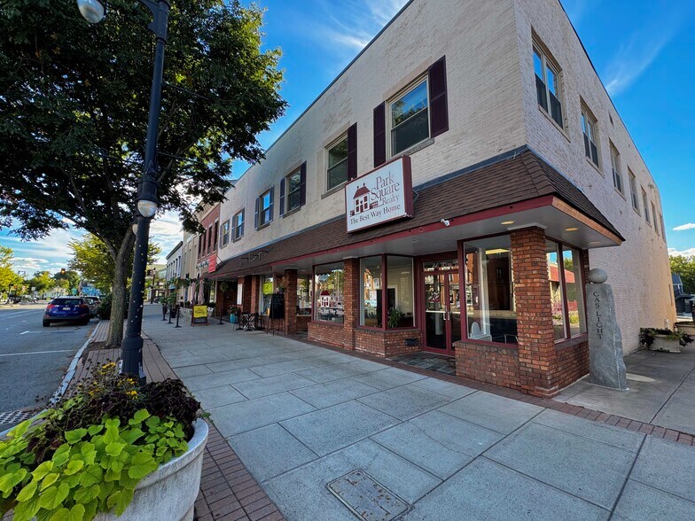More Photos Of 38 Elm St, Westfield Storefront Retail Office For Lease