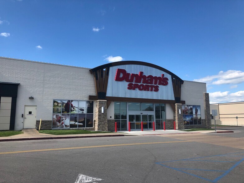 More Photos Of 3600 Country Club Dr, Jefferson City Unknown For Lease