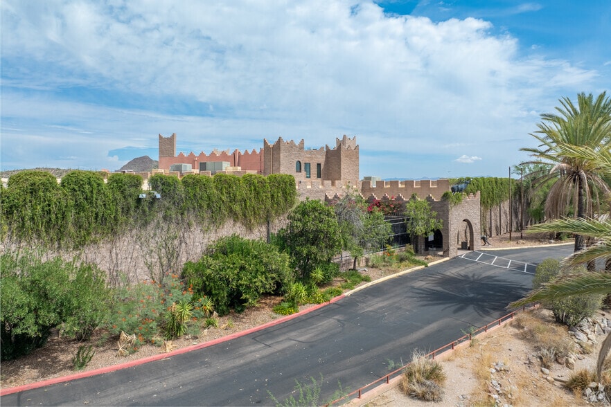 More Photos Of 4800 W Gates Pass Rd, Tucson Specialty For Sale