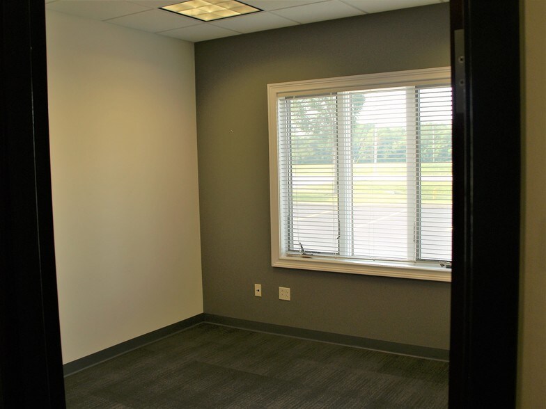 More Photos Of 1941 Frank Scott Pky, Shiloh Medical For Lease