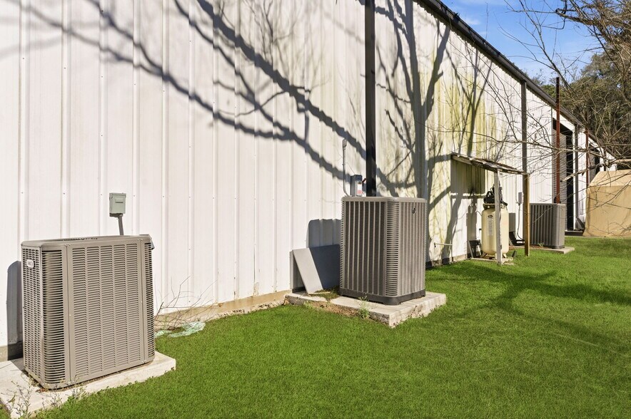 More Photos Of 20820 Fm-2854 Rd, Montgomery Auto Repair For Sale