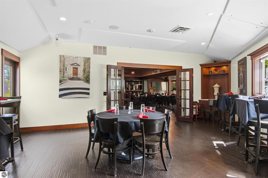 More Photos Of 104 W Main St, Lake Leelanau Restaurant For Sale