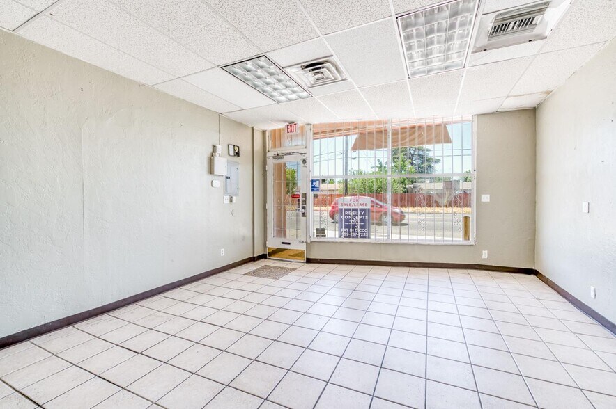 More Photos Of 2403-2405 E Clinton Ave, Fresno General Retail For Sale