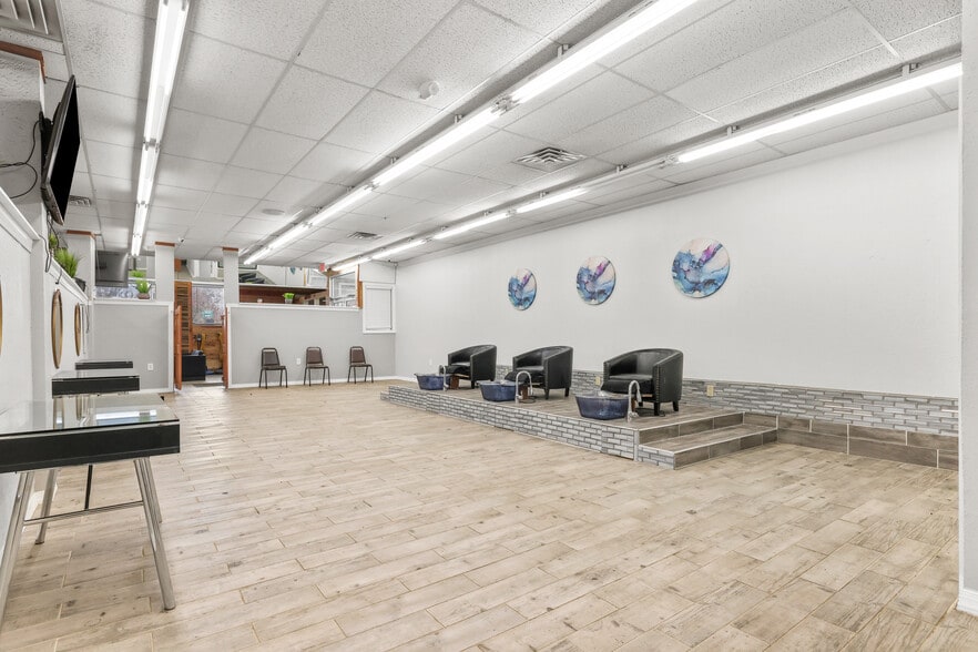 More Photos Of 680 E Market St, Akron Loft Creative Space For Sale