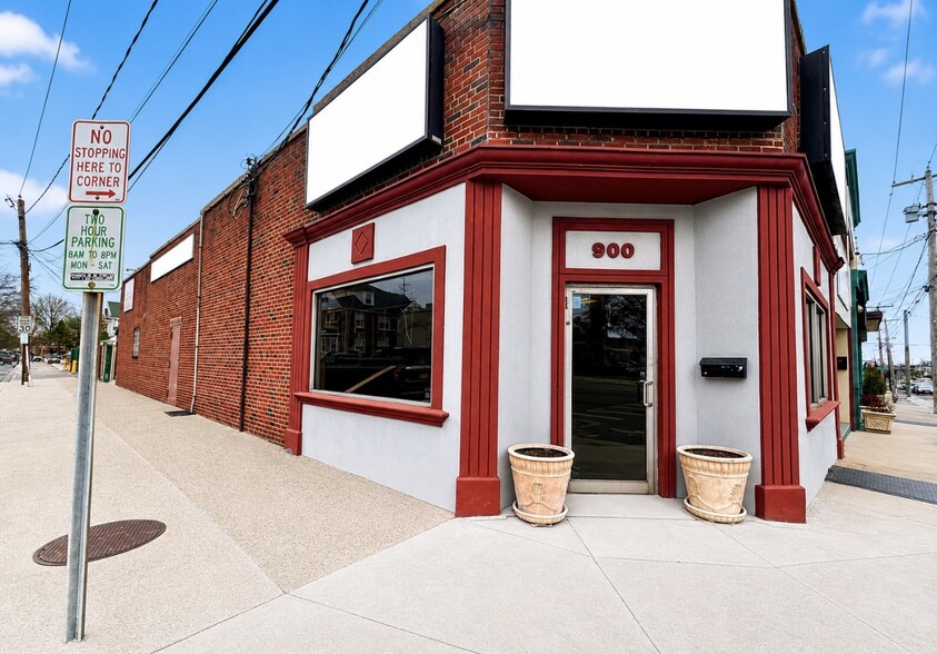 More Photos Of 900 Hempstead Tpke, Franklin Square Storefront Retail Office For Lease