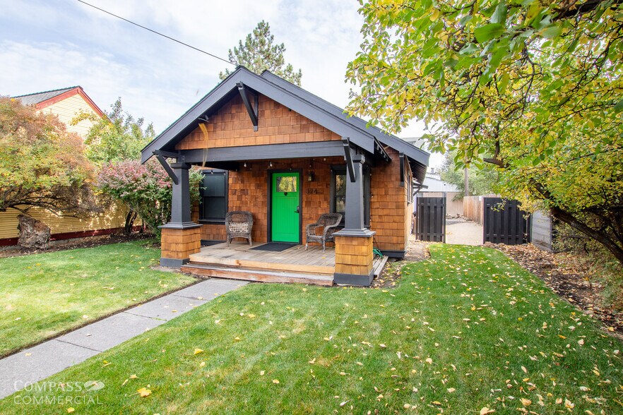 More Photos Of 324 NW Hill St, Bend Freestanding For Sale