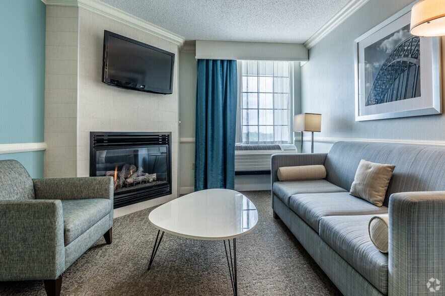 More Photos Of 164 Fort Couch Rd, Pittsburgh Hotel For Sale