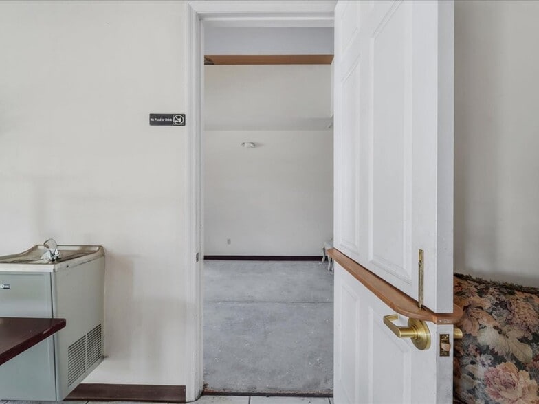 More Photos Of 4630 Palm Beach Blvd, Fort Myers Religious Facility For Sale