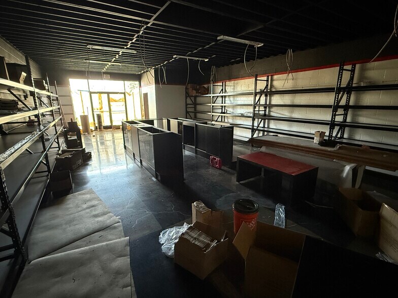 More Photos Of 1625 Sacramento Ave, West Sacramento Storefront For Sale