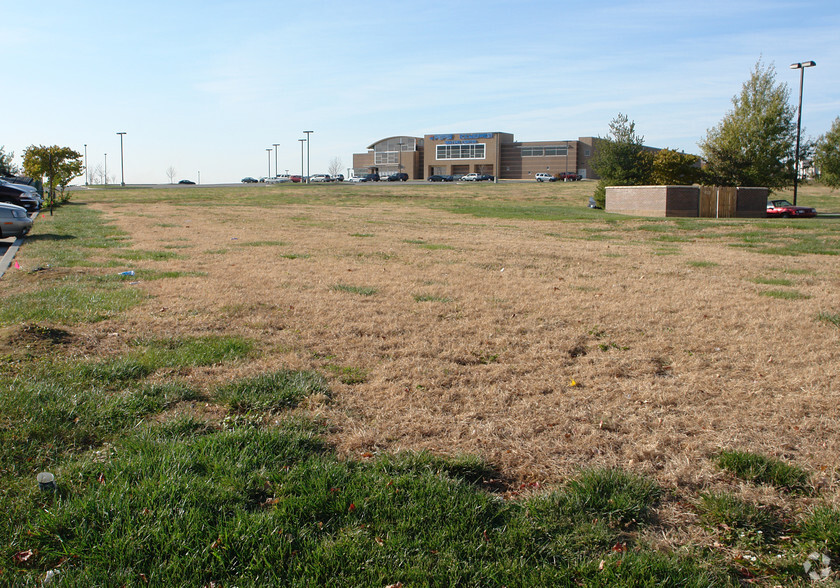 Primary Photo Of 12010 W 135th St, Overland Park Land For Lease