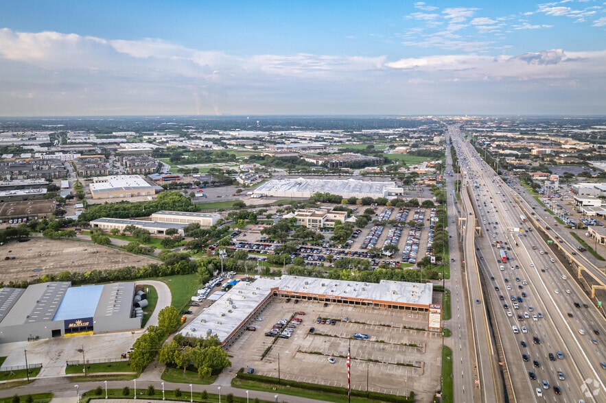 More Photos Of 11925 Southwest Fwy, Stafford Unknown For Lease