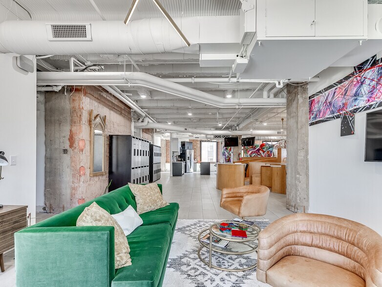 More Photos Of 204 N Robinson Ave, Oklahoma City Office Residential For Lease