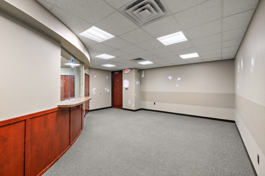 More Photos Of 2455 Union Lake Rd, Commerce Township Medical For Sale