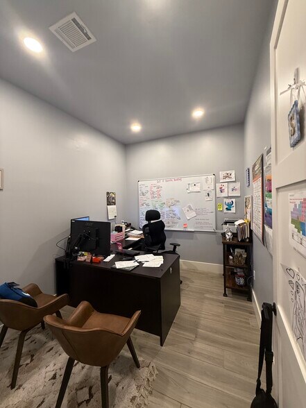 More Photos Of 14111 Elmfield St, Houston Warehouse For Sale