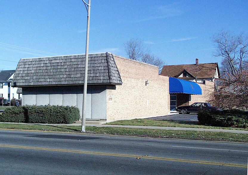 More Photos Of 323 W Galena Blvd, Aurora Office For Sale