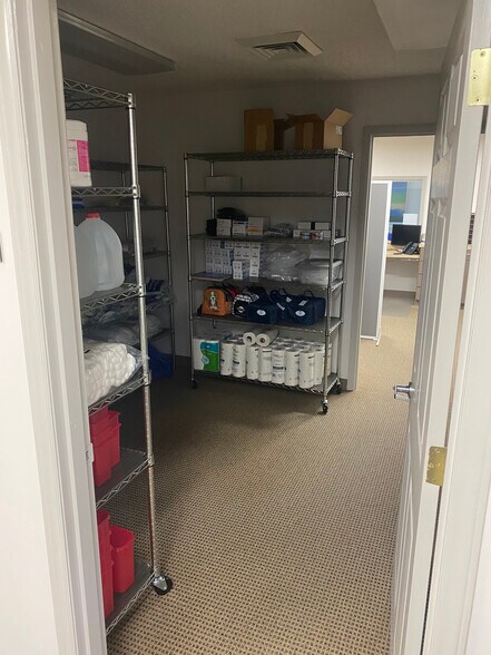 More Photos Of 114 Lee St, Shelby Medical For Sale