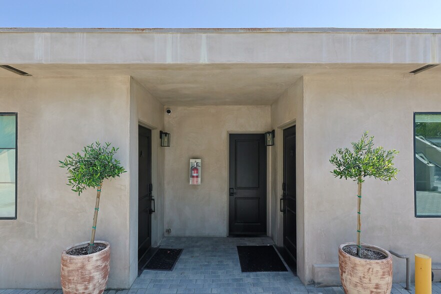 More Photos Of 22227 Pacific Coast Hwy, Malibu Apartments For Sale