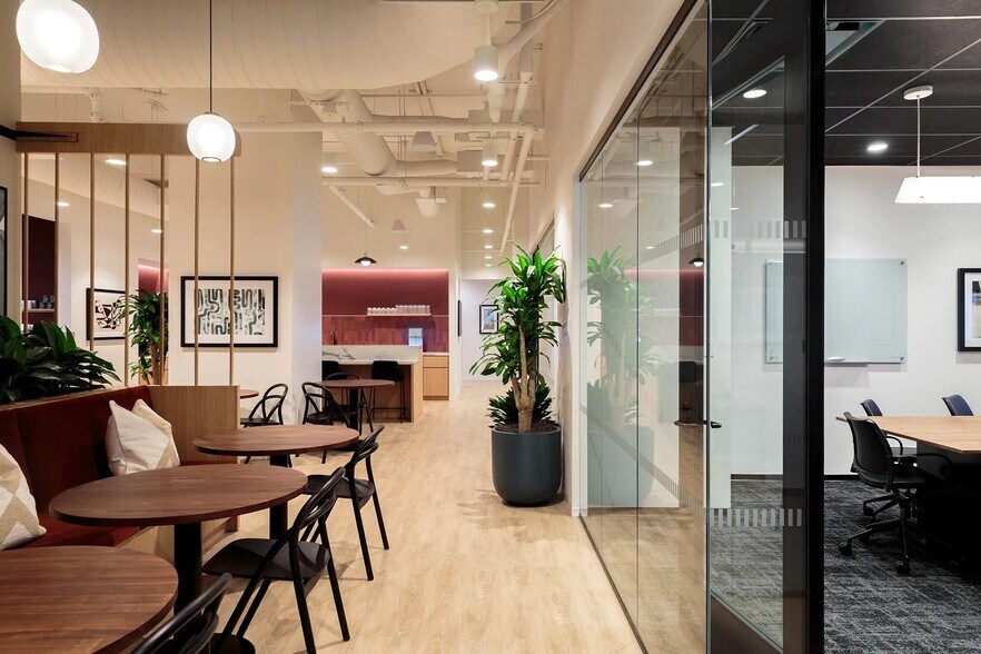 More Photos Of 776 6th Ave, New York Coworking Space