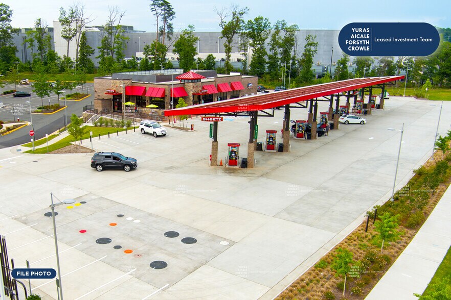 Primary Photo Of 750 Hebron Rd, Heath Convenience Store For Sale