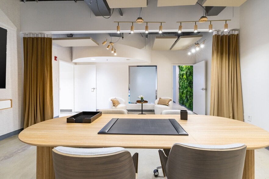 More Photos Of 1680 Meridian Ave, Miami Beach Office For Lease