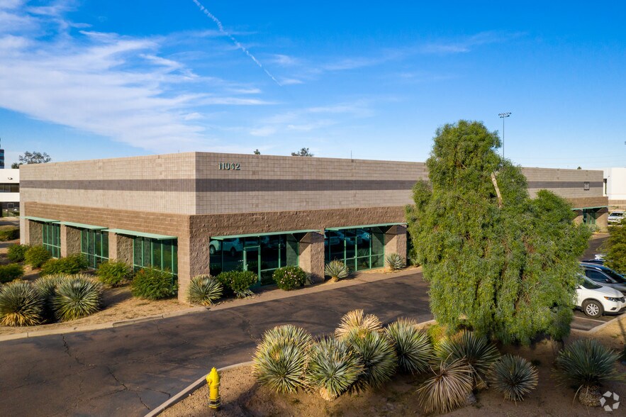 More Photos Of 11042 N 24th Ave, Phoenix Manufacturing For Lease