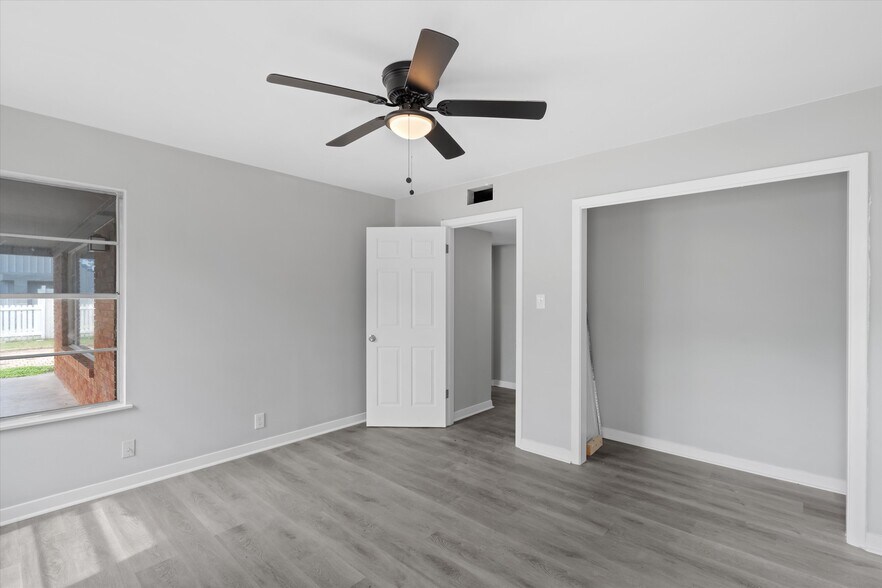 More Photos Of 10205 Old Manchaca Rd, Austin Flex For Lease
