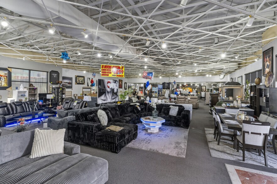 More Photos Of , Las Vegas General Retail For Sale