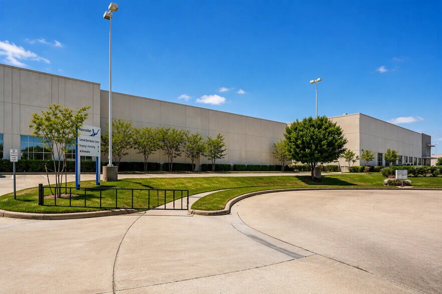 More Photos Of 9900 Sam Houston Center Dr, Houston Warehouse For Lease