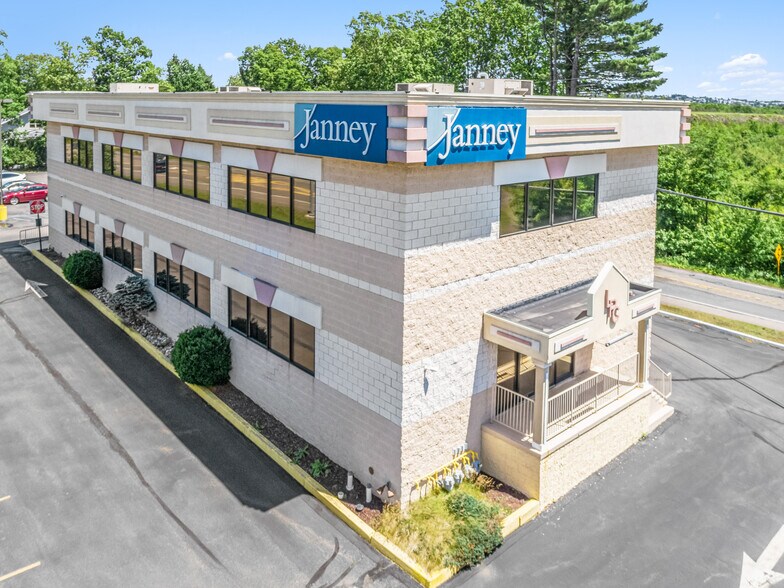 More Photos Of 631 Airport Rd, Hazle Township Office For Lease