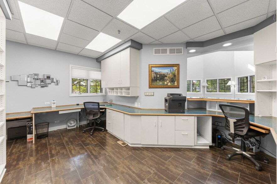 More Photos Of 405 S Main St, Naperville Medical For Lease