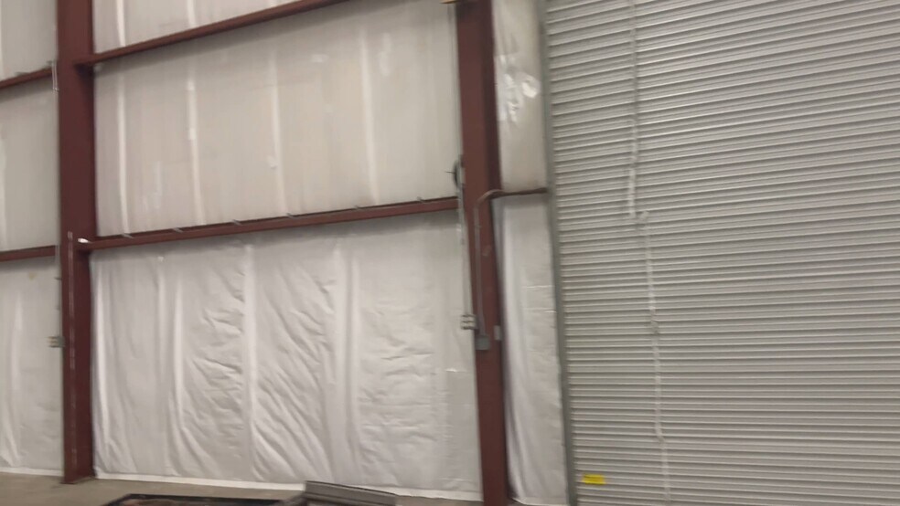 More Photos Of 351 Production Blvd, Naples Manufacturing For Lease