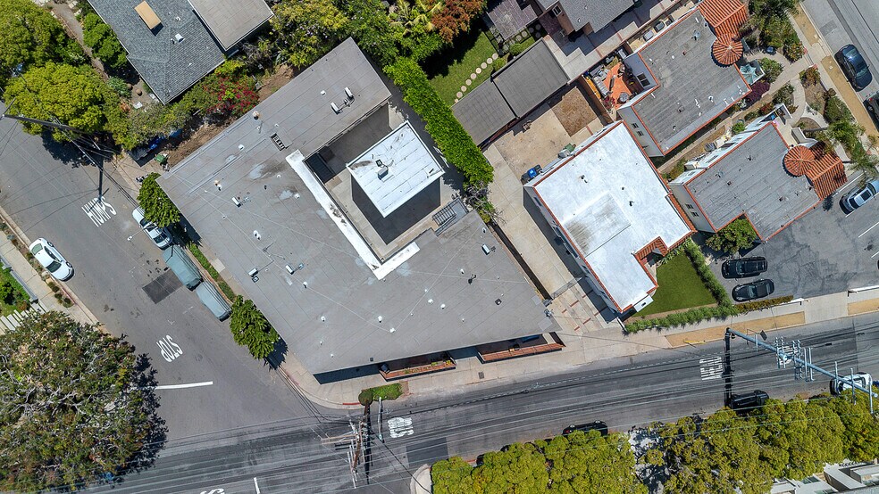 More Photos Of 2001 Penmar Ave, Venice Apartments For Sale
