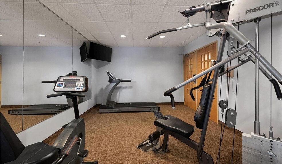 More Photos Of 1738 Comfort Dr, Tomahawk Hotel For Sale