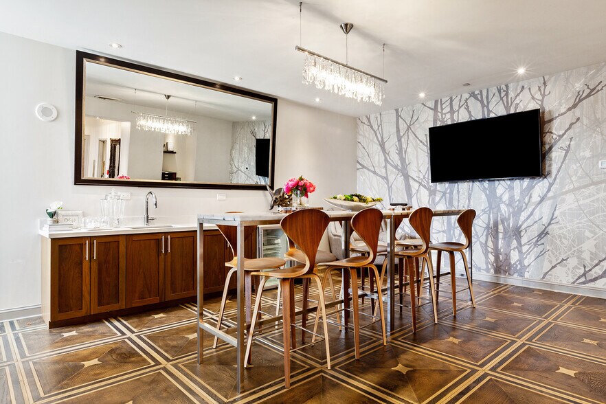 More Photos Of 400 Walnut St, Philadelphia Multifamily For Sale