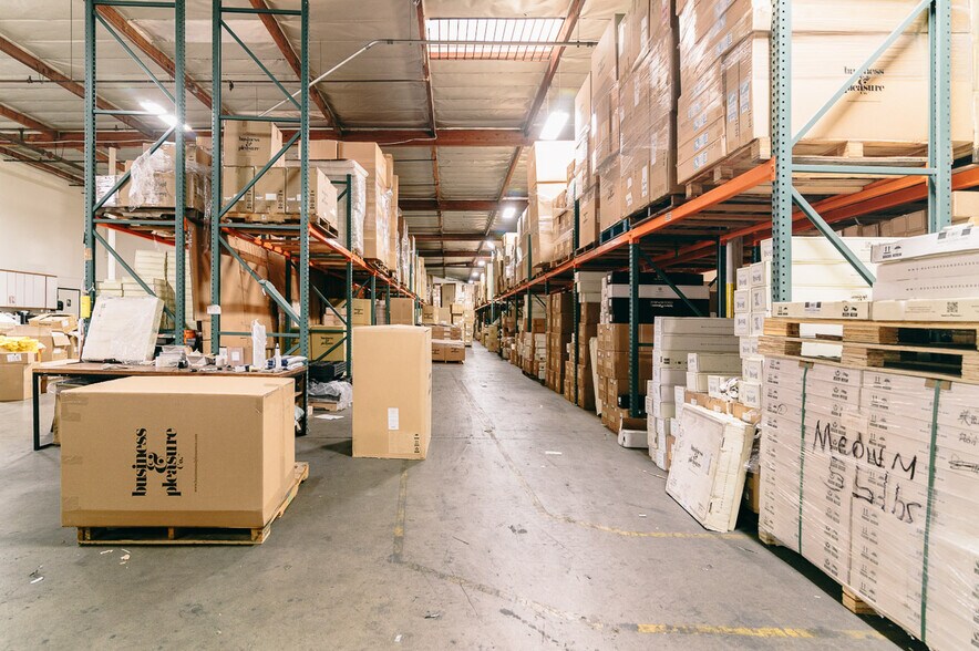 More Photos Of 19010 S Alameda St, Rancho Dominguez Distribution For Lease