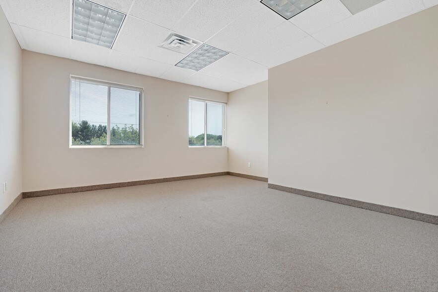 More Photos Of 1386 US Highway 22, Lebanon Unknown For Lease