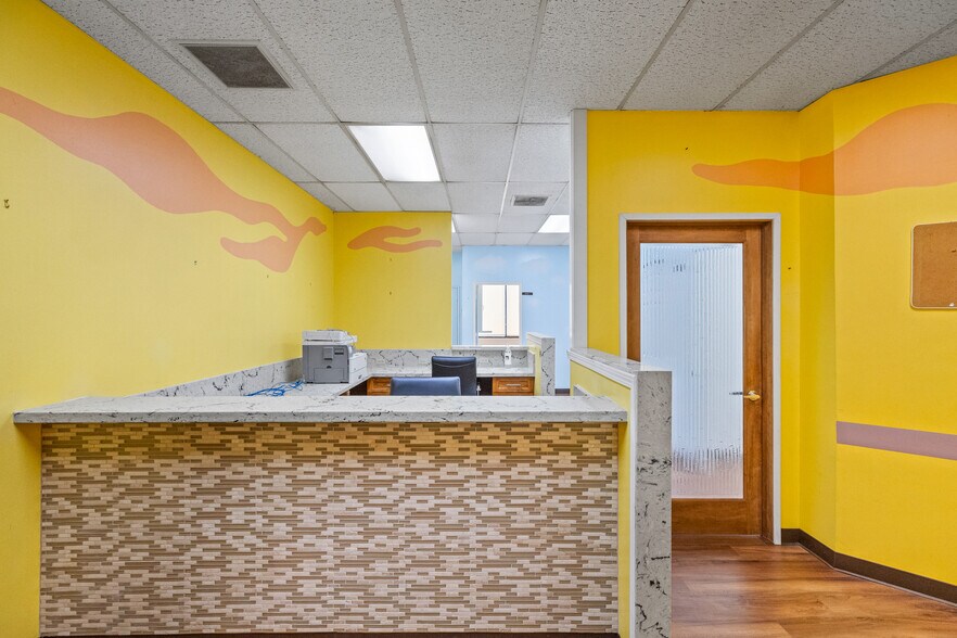 More Photos Of 98-1247 Kaahumanu St, Aiea Medical For Sale