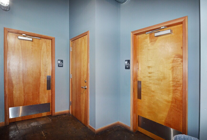 More Photos Of 3406 E Union St, Seattle Office For Sale