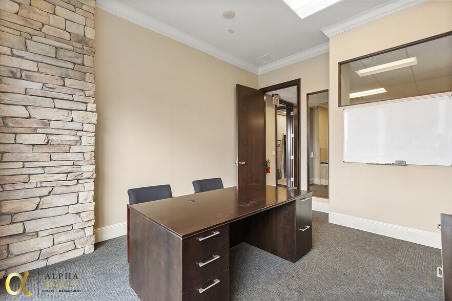 More Photos Of 189 S Orange Ave, Orlando Office Residential For Sale