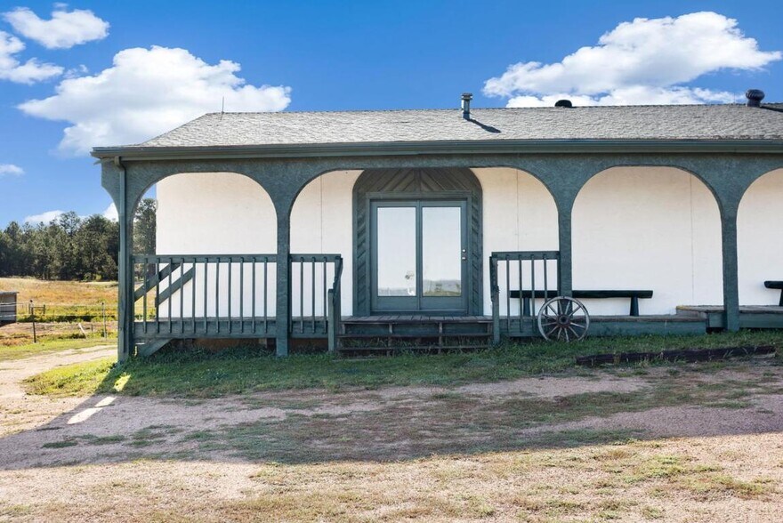 More Photos Of 16685 Roller Coaster Rd, Colorado Springs Horse Stables For Lease