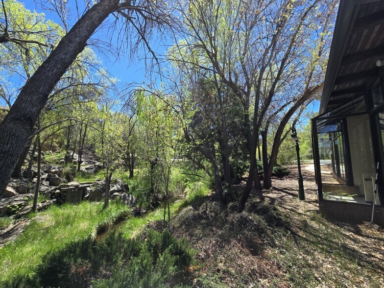 More Photos Of 195 Plaza Dr, Prescott Medical For Sale