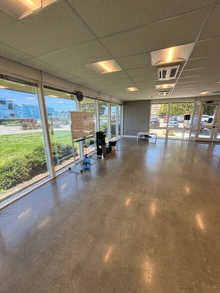 More Photos Of 11 Embarcadero West, Oakland Office For Sale
