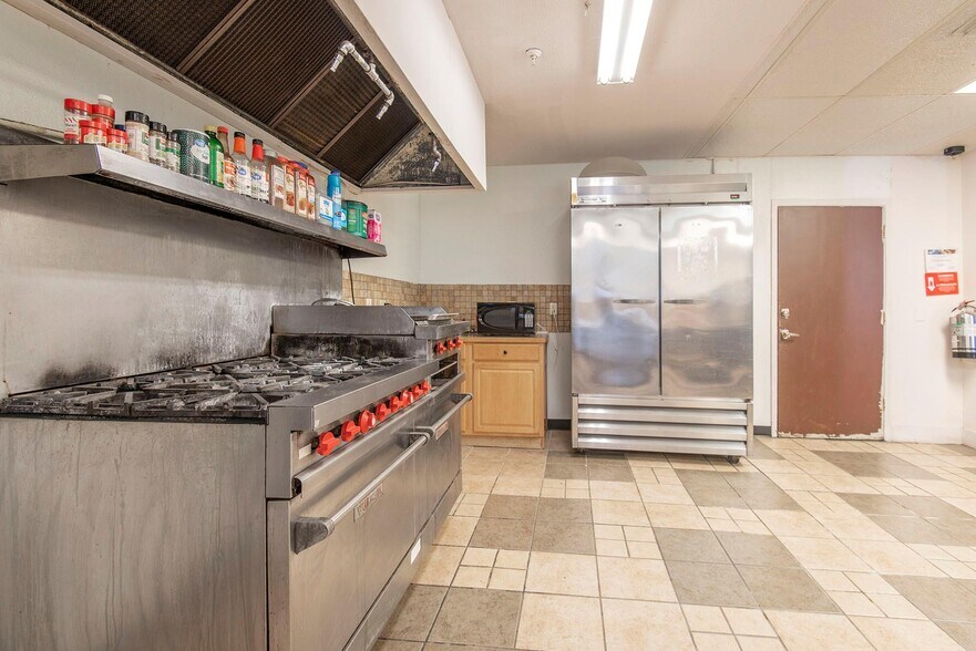 More Photos Of 1710 N McDonald St, McKinney Assisted Living For Sale