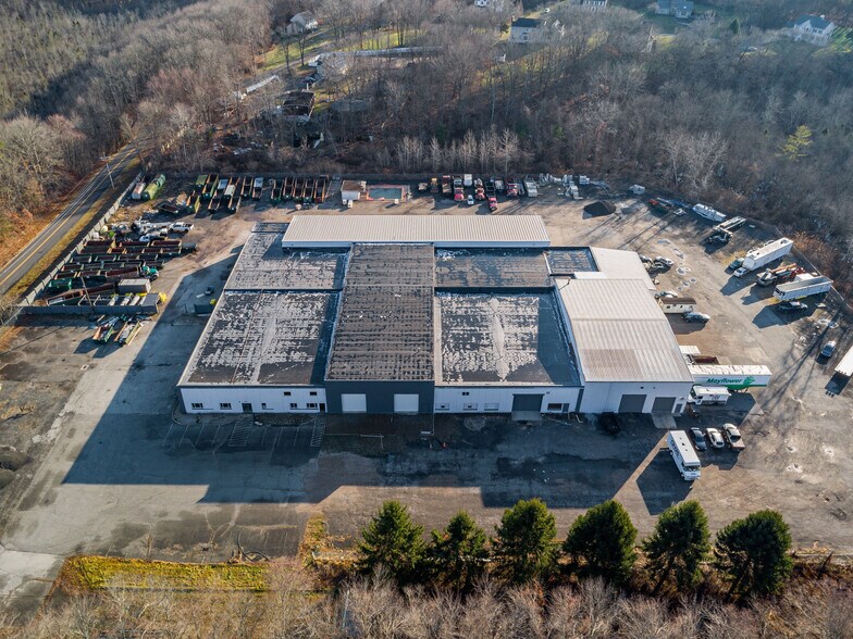 More Photos Of 40 High Bridge Rd, Sandy Hook Warehouse For Lease