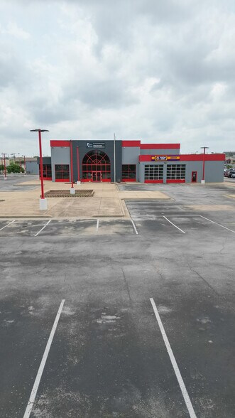 More Photos Of 1902 E Central Texas Expy, Killeen Auto Dealership For Lease