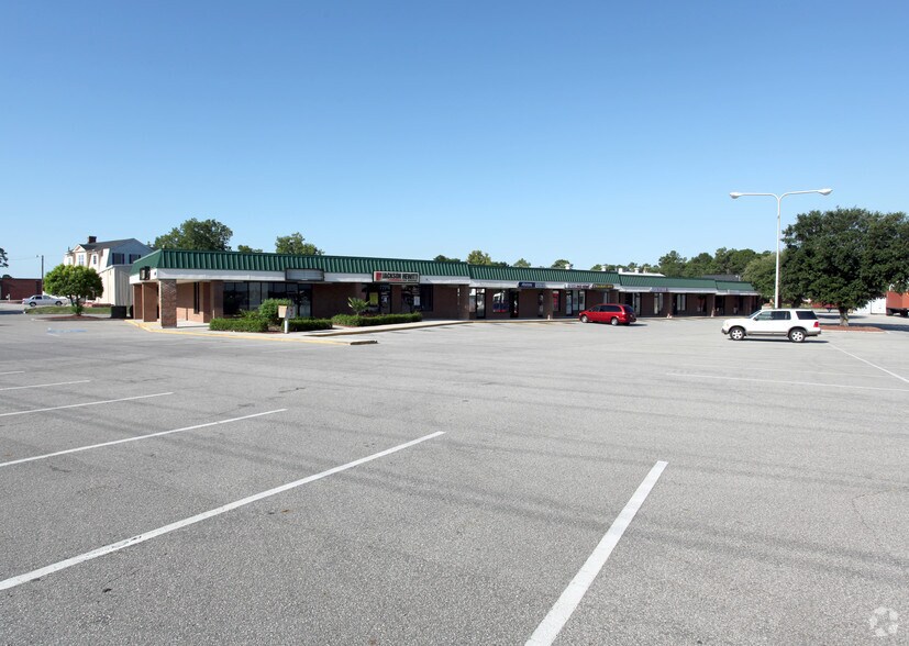 More Photos Of 2642 Carolina Beach Rd, Wilmington Unknown For Lease