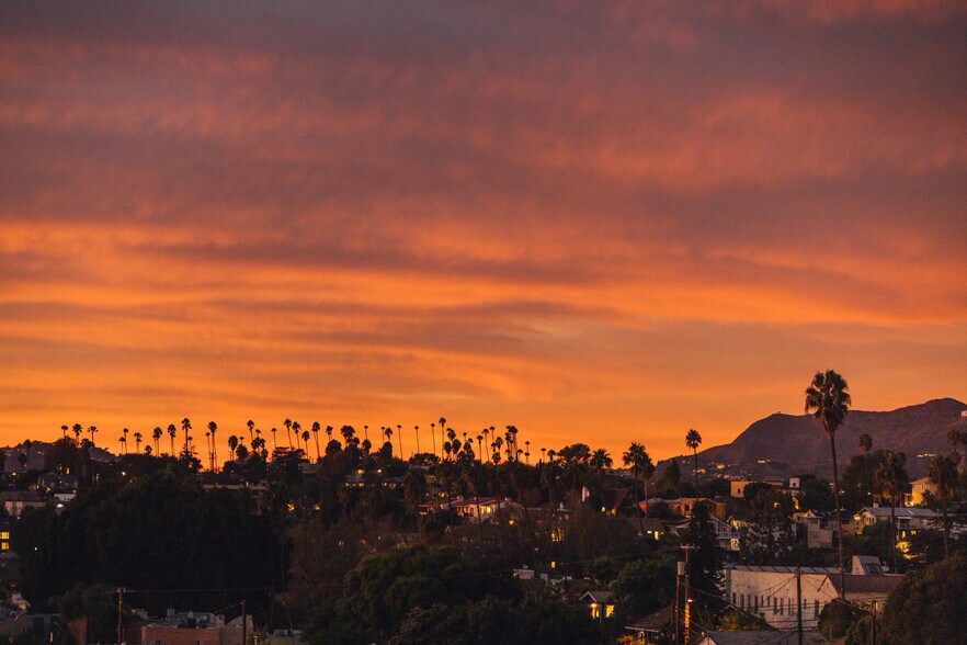 More Photos Of 1132 N Coronado St, Los Angeles Apartments For Sale