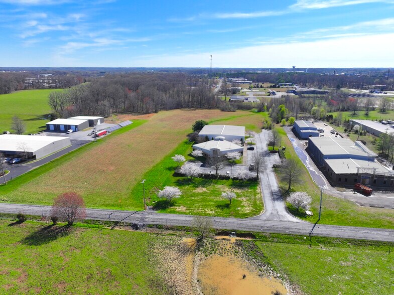 Primary Photo Of 3145 Pleasant Grove Rd, White House Flex For Lease